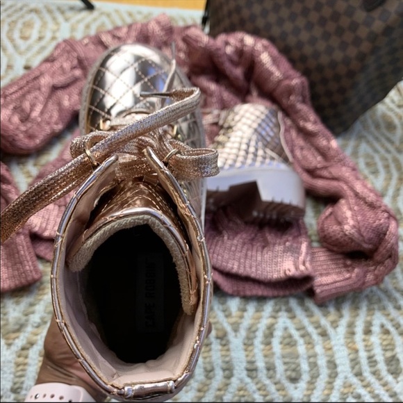 hP] CAPE ROBBIN ROSE GOLD CHUNK QUILT LACE UP BO - Picture 6 of 10